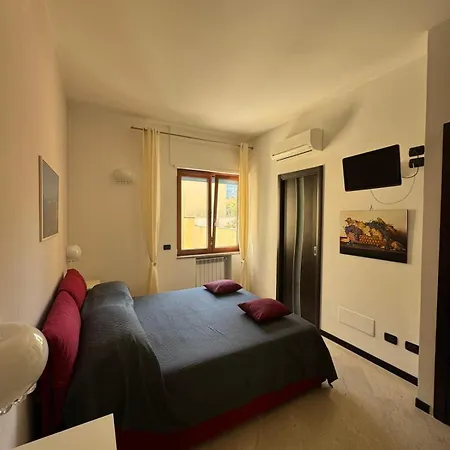 La Rondinella סורנטו