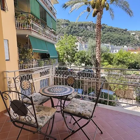 La Rondinella Апартаменти *