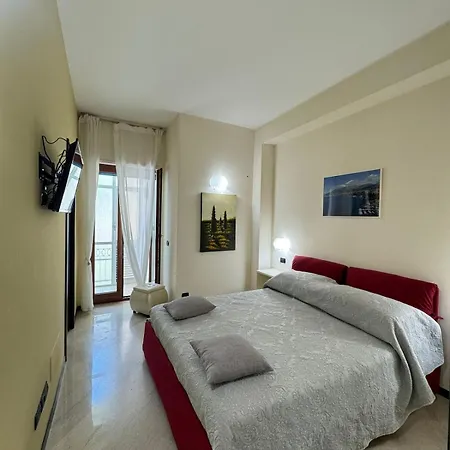 La Rondinella Апартаменти