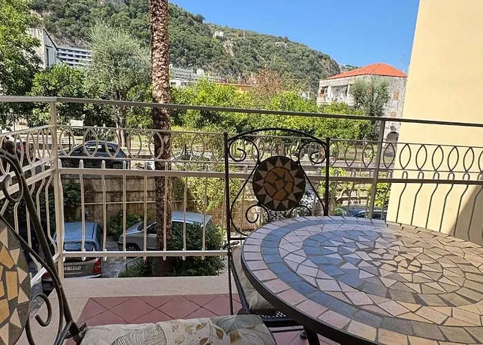 Apartment La Rondinella *